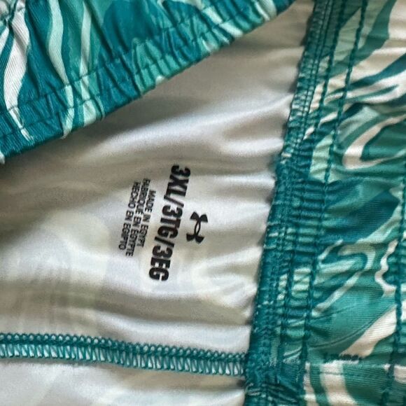 NWT Under Armour Train stretch 2.0 Loose Fit Shorts - Picture 3 of 6